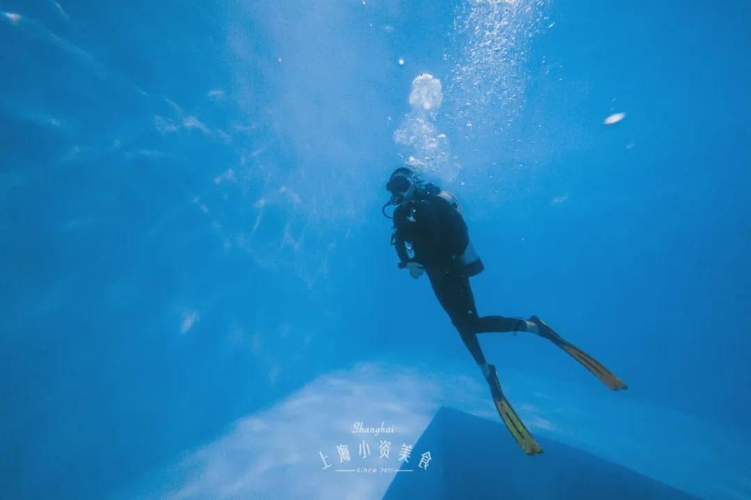 逃离上升的热气球